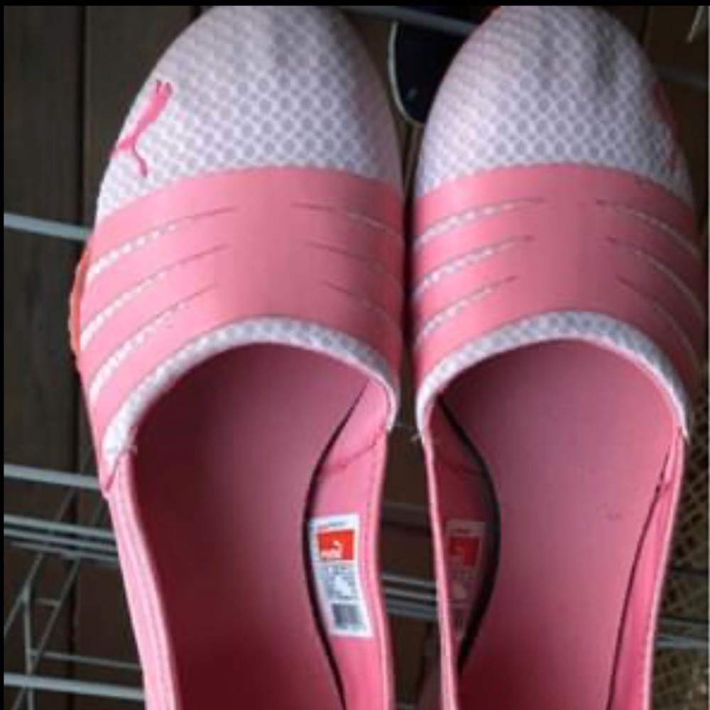 Women’s puma snickers size 9.5